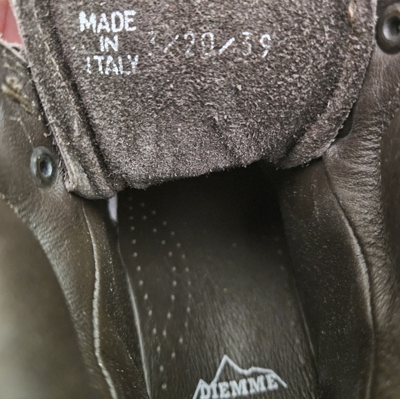 Diemme Roccia Vet Brown Leather Hiking Boots with Red Laces - Picture 9 of 10